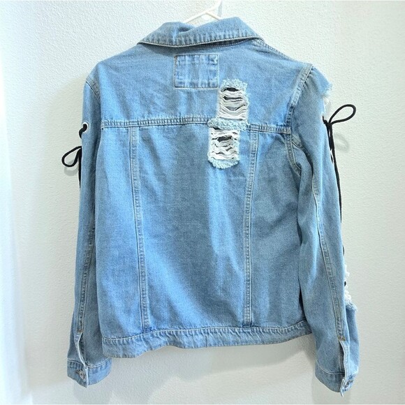 The style between us jean jacket ripped, laced, distressed size  large - Picture 2 of 5